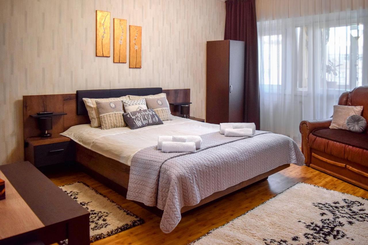 Central Park Apartment Turda Exterior photo